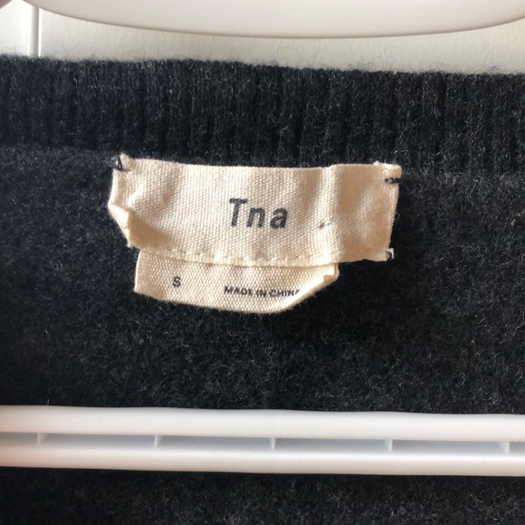 Wool aritzia sweater - Picture 2 of 3